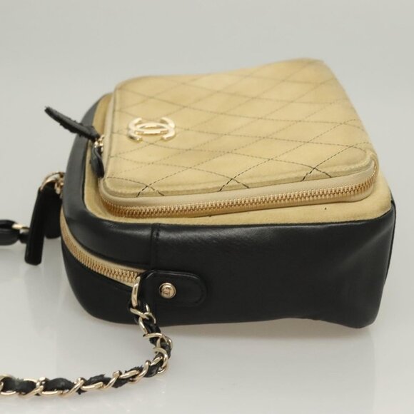 CHANEL Matelasse Chain Shoulder Bag Suede Ivory Gold CC Auth - Picture 4 of 16